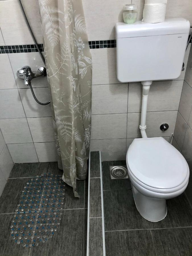 松博尔Prenociste Vojkic公寓 外观 照片